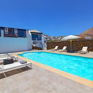  Holiday home Casa Buena